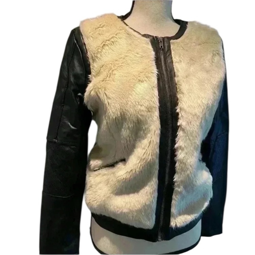Women’s Faux Leather‎ Faux Fur Black Cream Jacket S/M Beautiful High Quality
